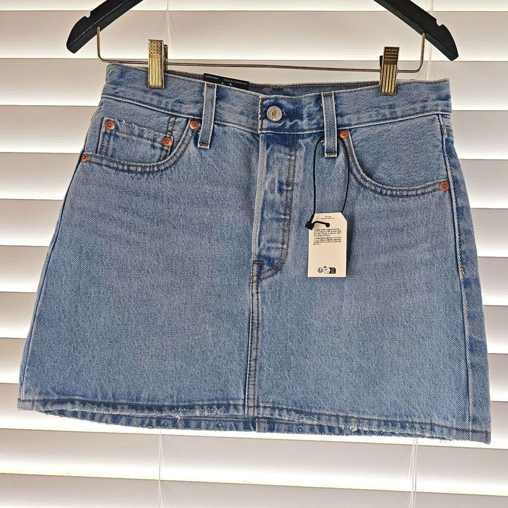 Levi's Icon Skirt Women's 26 Blue Denim Cotton Mid Rise Mini Pockets Button